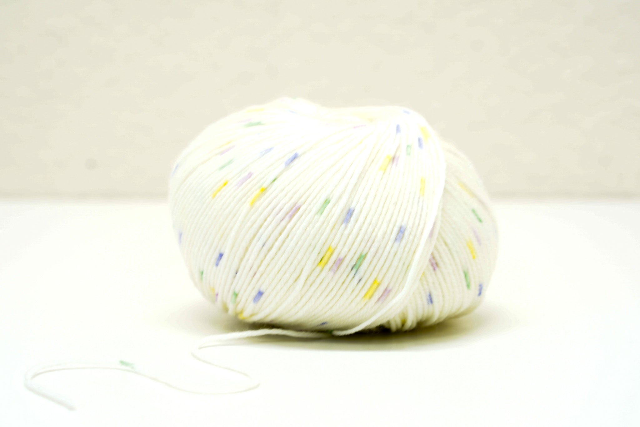 White virgin merino lace wool with colors | Luxury thread