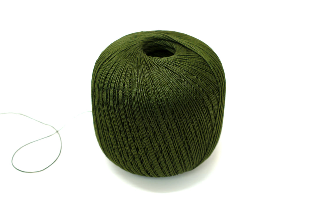 Forest deep green color mercerised cotton 100g/452m