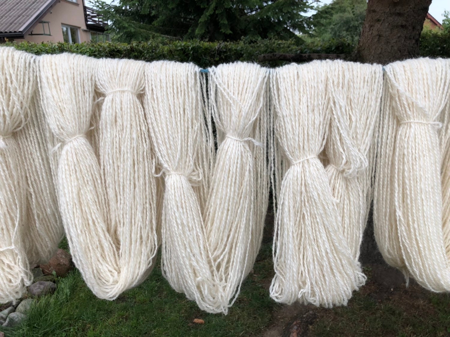 White weaving wool threads | white-weaving-wool-threads