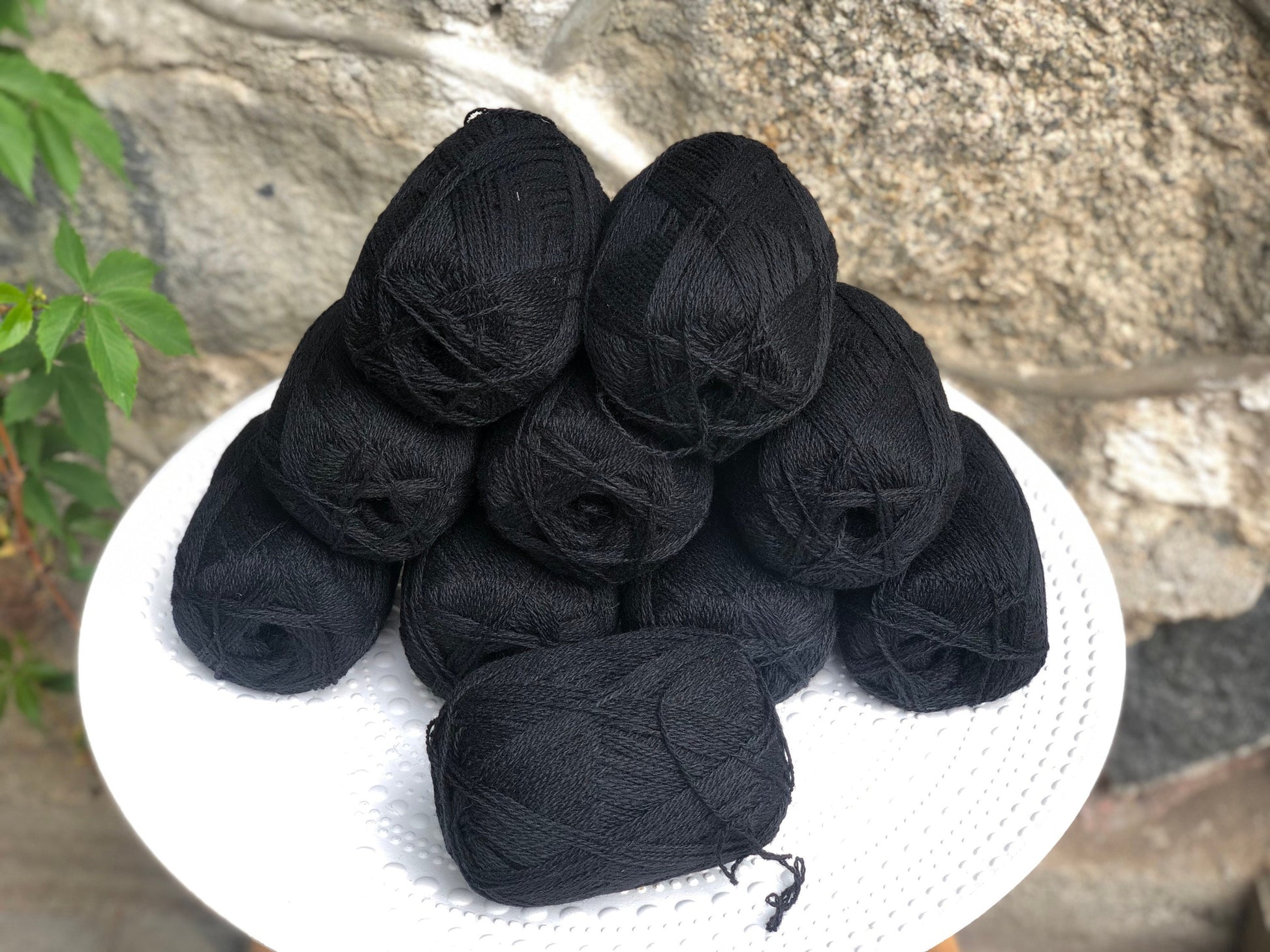 Black New Zealand wool yarn | black-new-zealand-wool-yarn