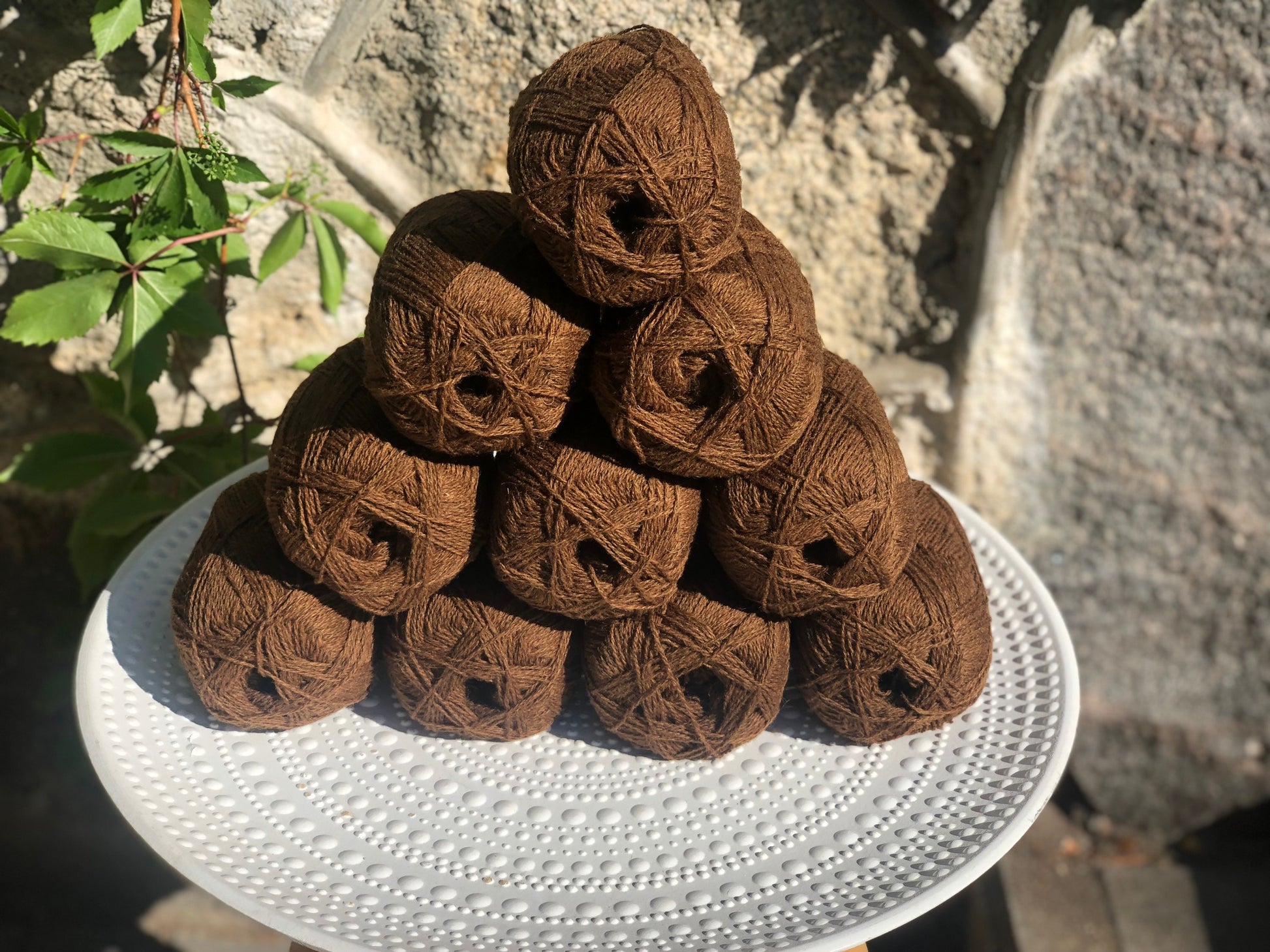 Brown color lwool yarn | brown-color-lwool-yarn