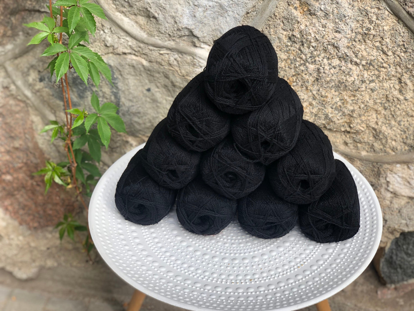 Black New Zealand wool yarn | black-new-zealand-wool-yarn