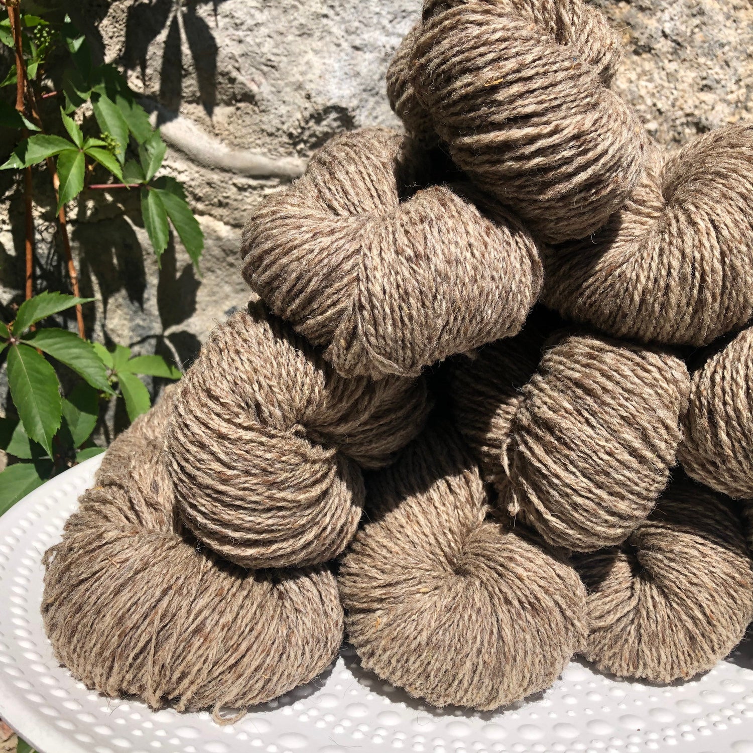 Grey-brown dog wool yarn | grey-brown-dog-wool-yarn
