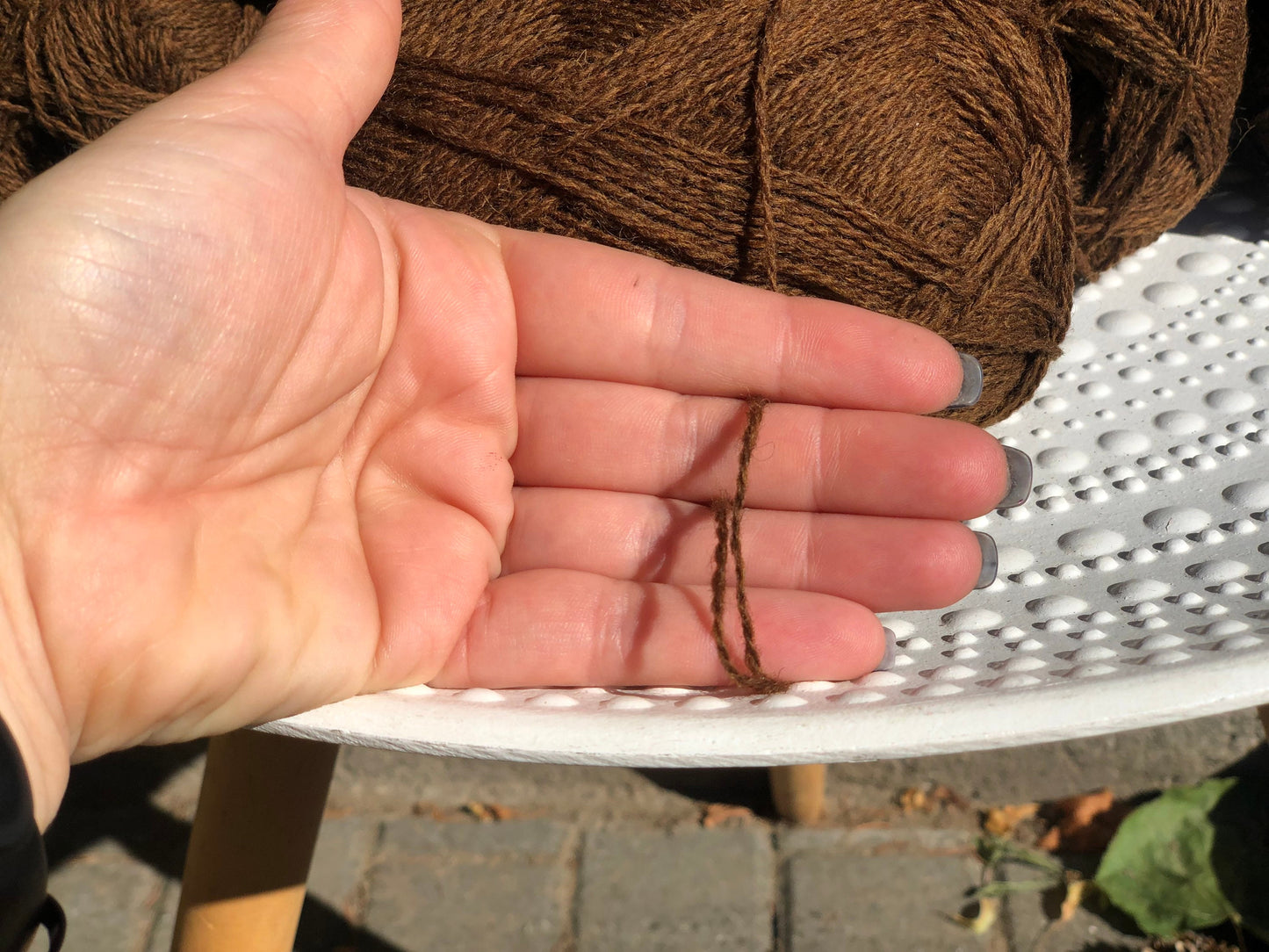 Brown color lwool yarn | brown-color-lwool-yarn