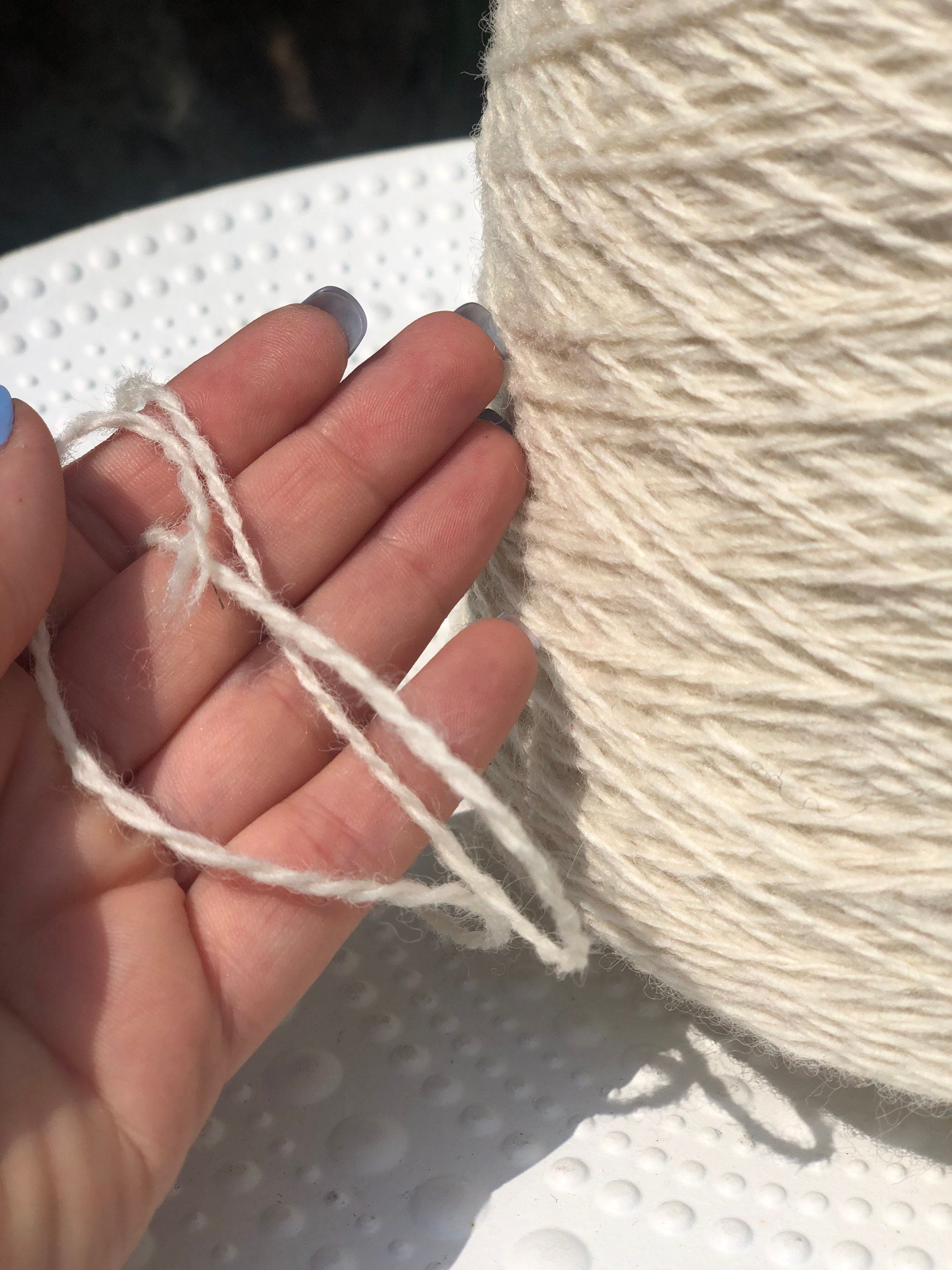 Milk -white European sheep wool yarn | milk-white-european-sheep-wool-yarn