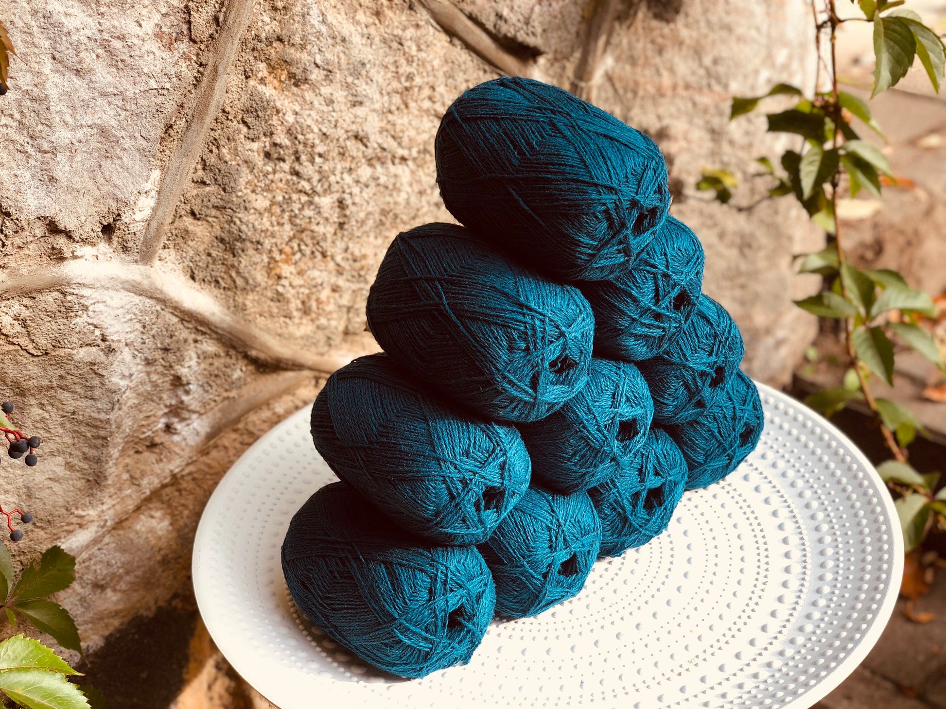 Emerald blue New Zealand wool yarn | emerald-blue-new-zealand-wool-yarn