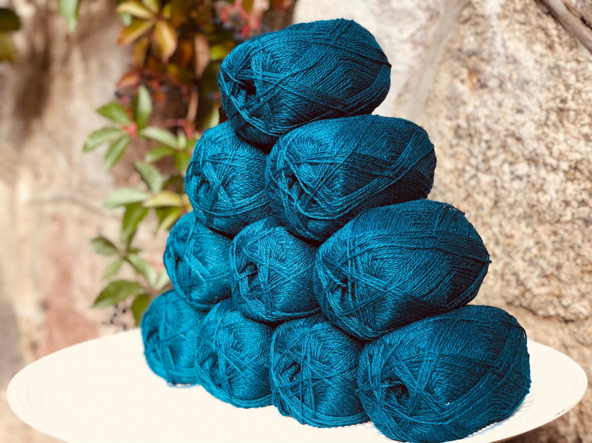 Emerald blue New Zealand wool yarn | emerald-blue-new-zealand-wool-yarn