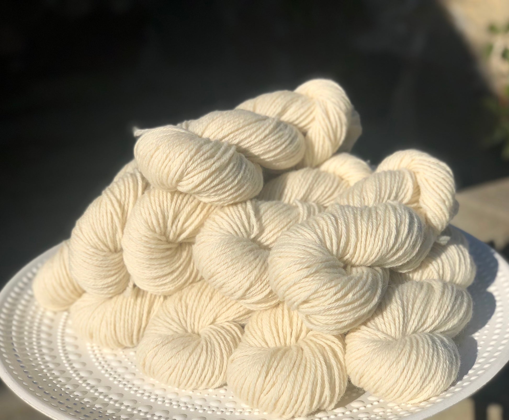 Milk white sheep wool yarn | milk-white-sheep-wool-yarn