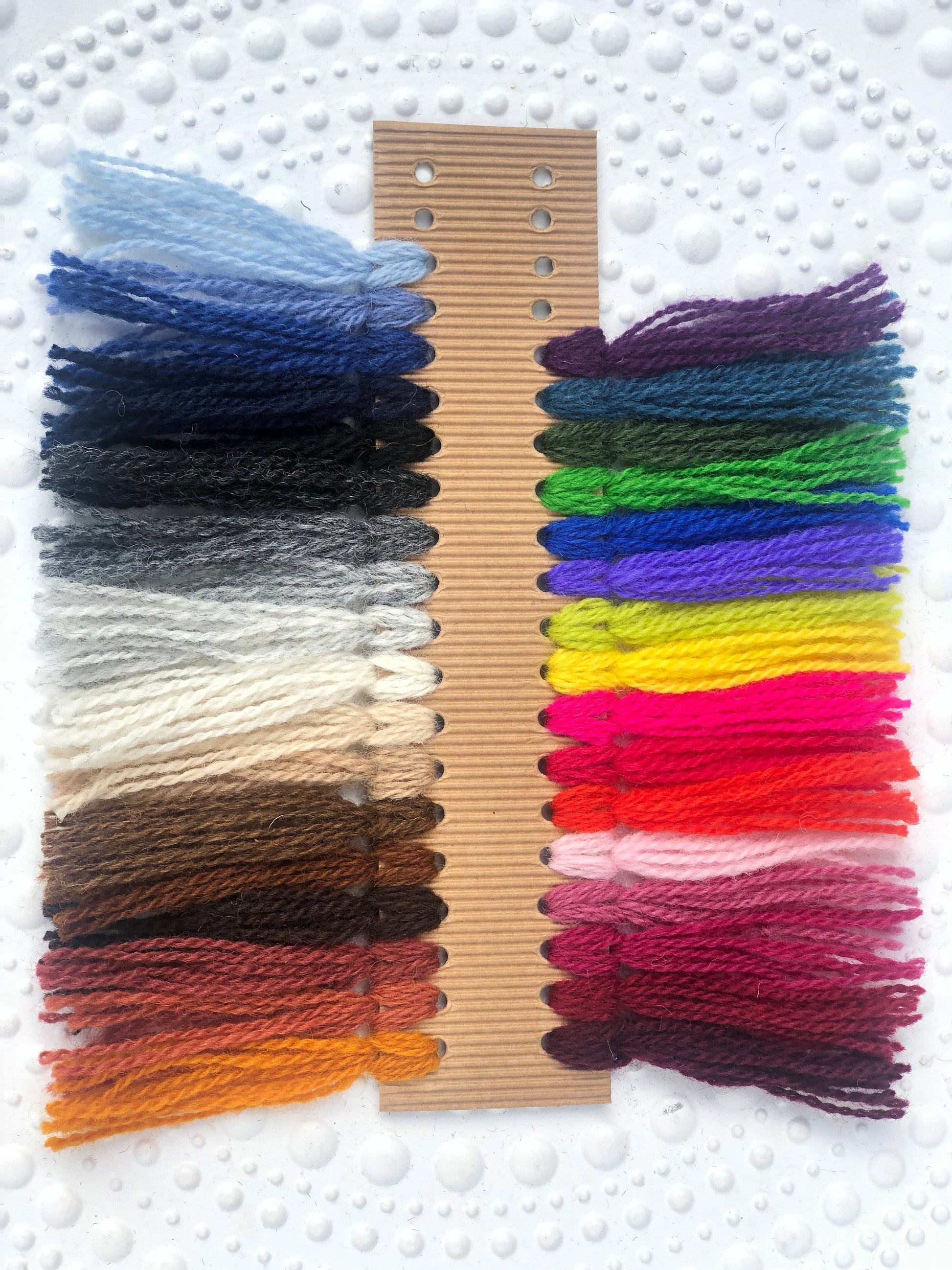 Scarlet red New Zealand wool yarn | scarlet-red-new-zealand-wool-yarn