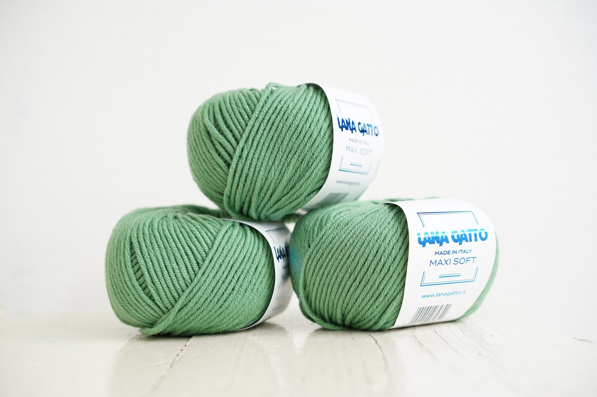 Lana Gatto Maxi soft Mint-green merino wool yarn