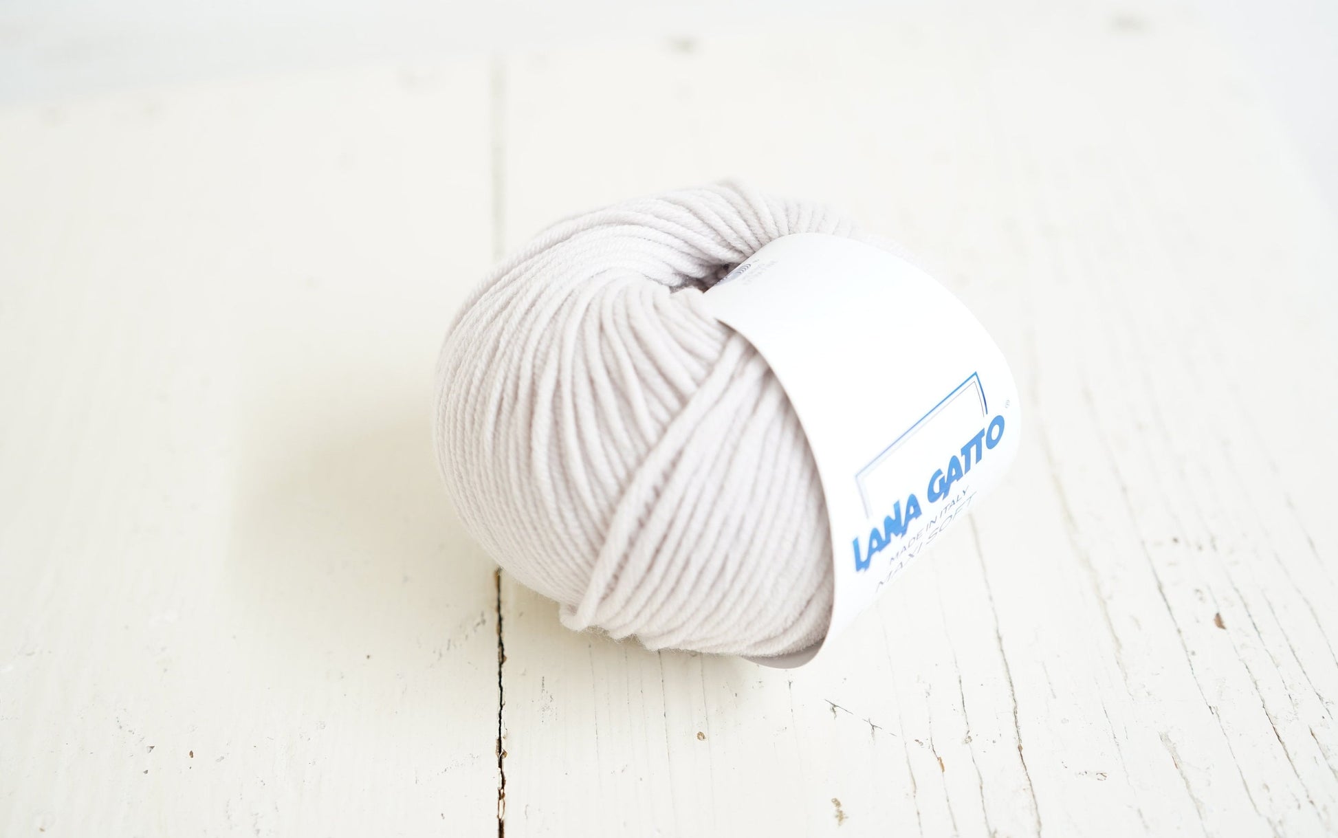 Pearl color merino Lana Gatto Maxi soft wool yarn | pearl-color-merino-lana-gatto-maxi-soft-wool-yarn