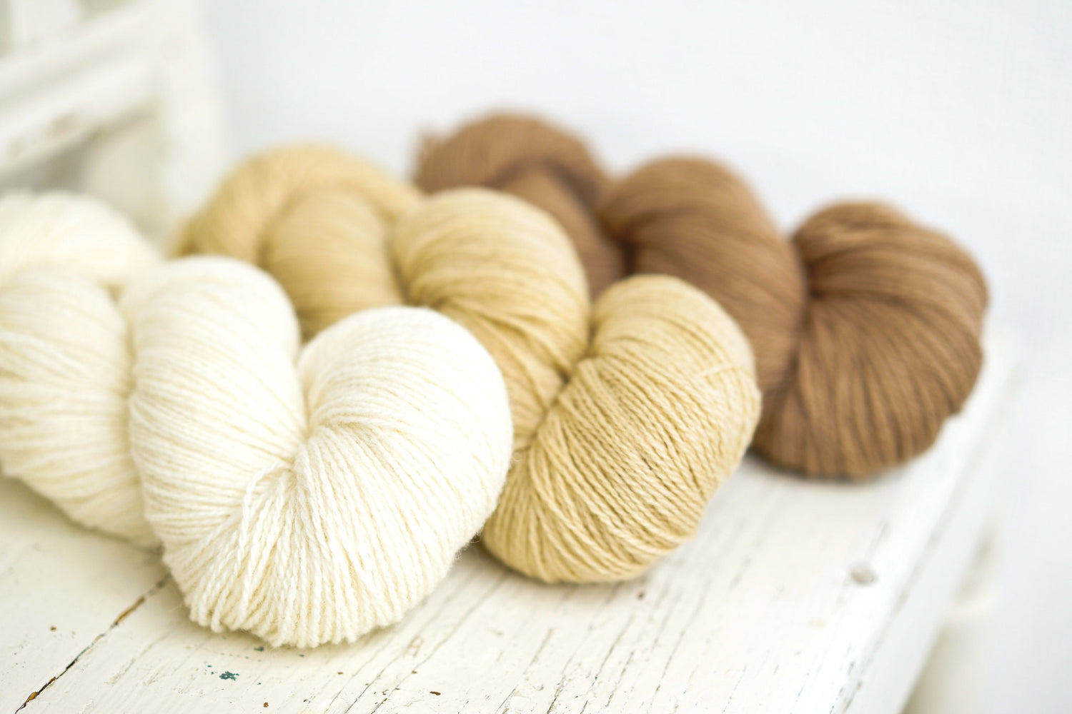 White, beige, taupe shades of wool yarn | white-beige-taupe-shades-of-wool-yarn
