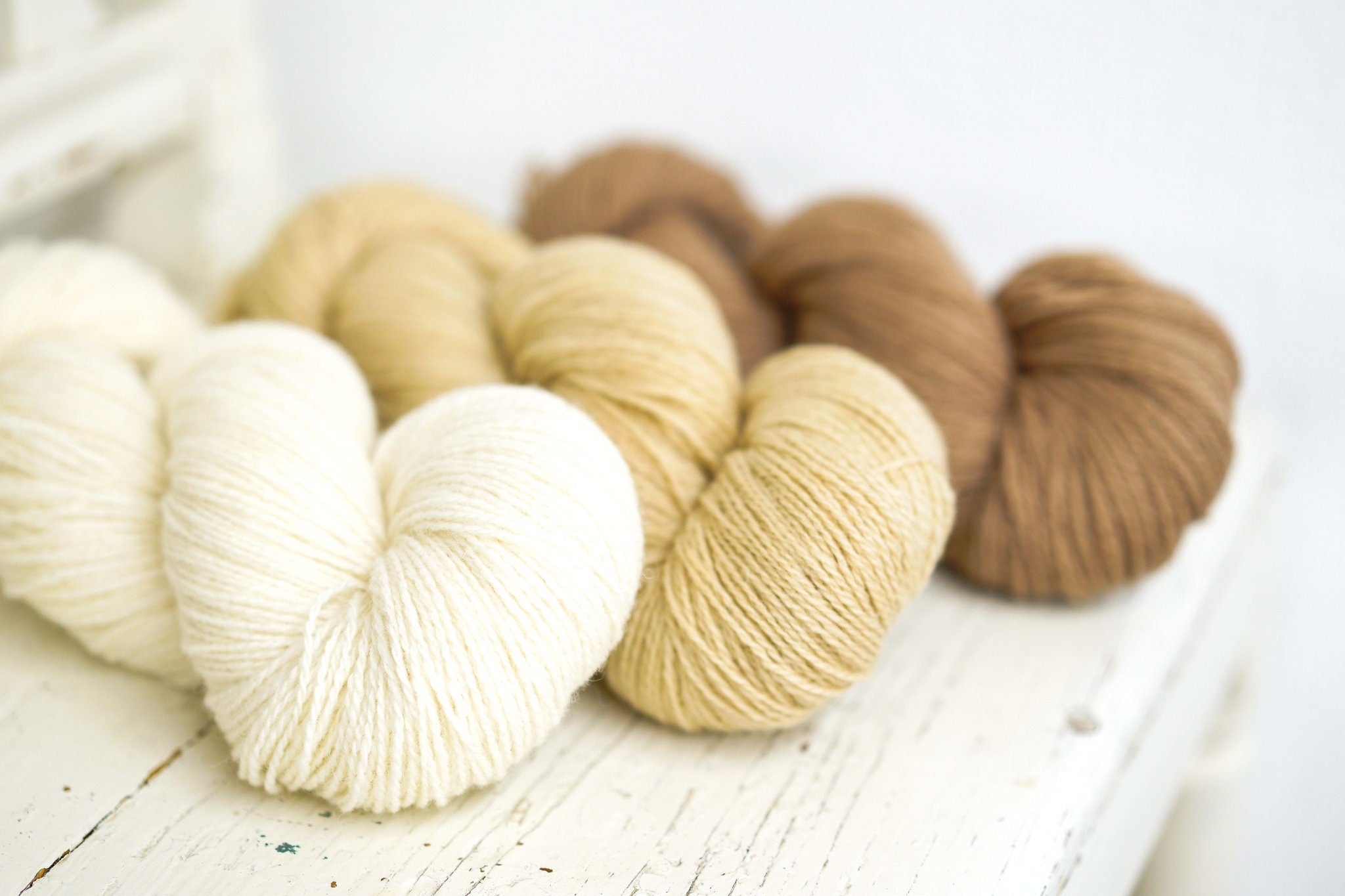 White, beige, taupe shades of wool yarn | white-beige-taupe-shades-of-wool-yarn