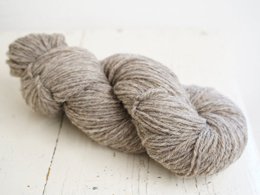 Dark grey wool New Zealand Merino wool yarn | dark-grey-wool-new-zealand-merino-wool-yarn