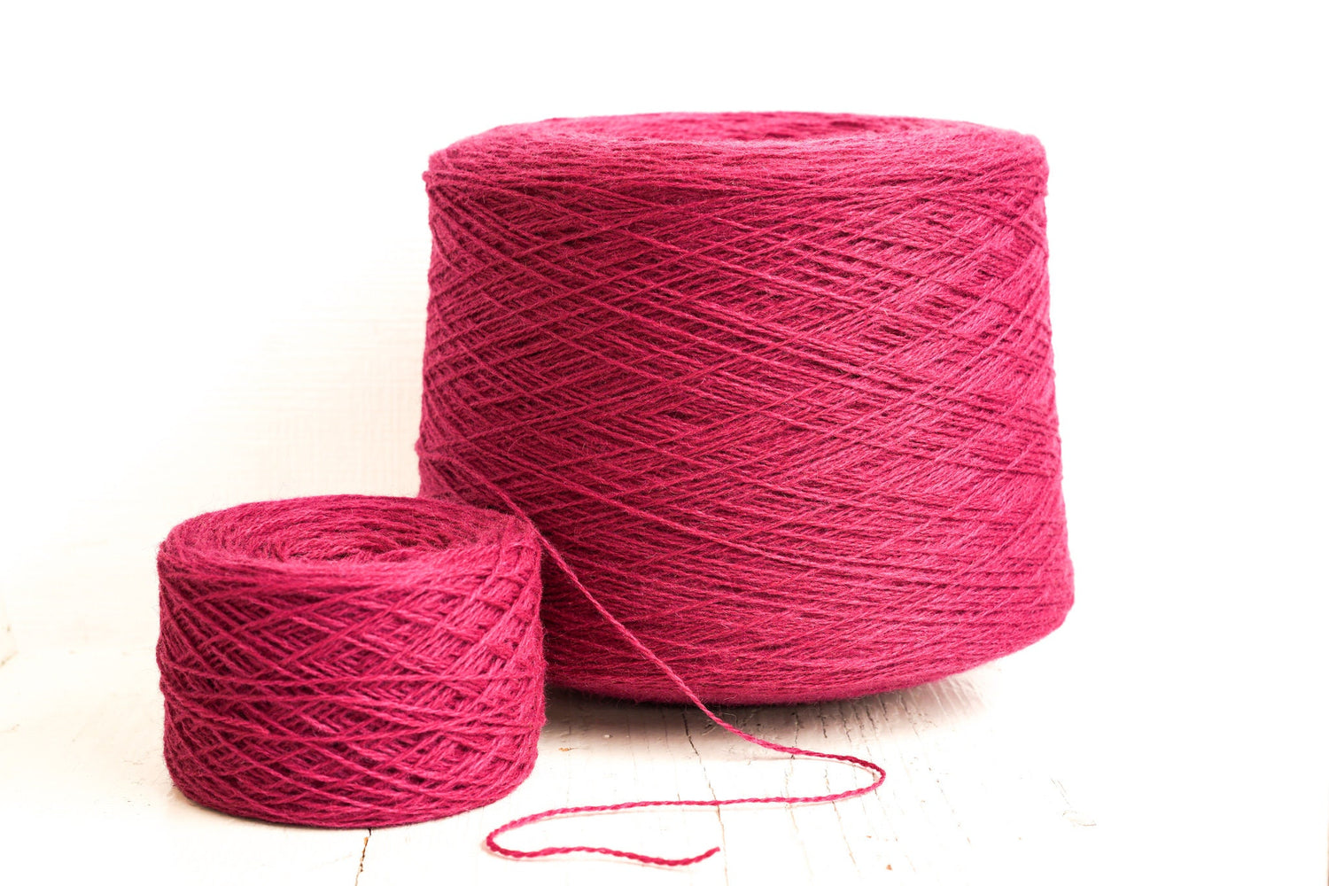 Hot pink wool in cone 0,9kg/31.7oz - 100% New Zealand fingering wool - yarn for weaving plaids, socks knitting - Hand knitting wool C540 | hot-pink-wool-in-cone-0-9kg-31-7oz-100-new-zealand-fingering-wool-yarn-for-weaving-plaids-socks-knitting-hand-knitting-wool-c540