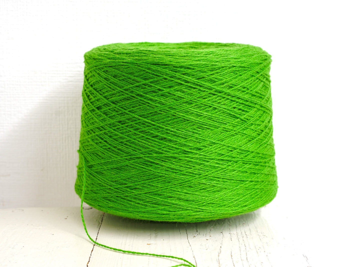 Bright green wool in cone 0,9kg/31.7oz - Fingering wool yarn - 100% wool yarn for weaving plaids, socks knitting - Hand knitting wool C 345 | bright-green-wool-in-cone-0-9kg-31-7oz-fingering-wool-yarn-100-wool-yarn-for-weaving-plaids-socks-knitting-hand-knitting-wool-c-345