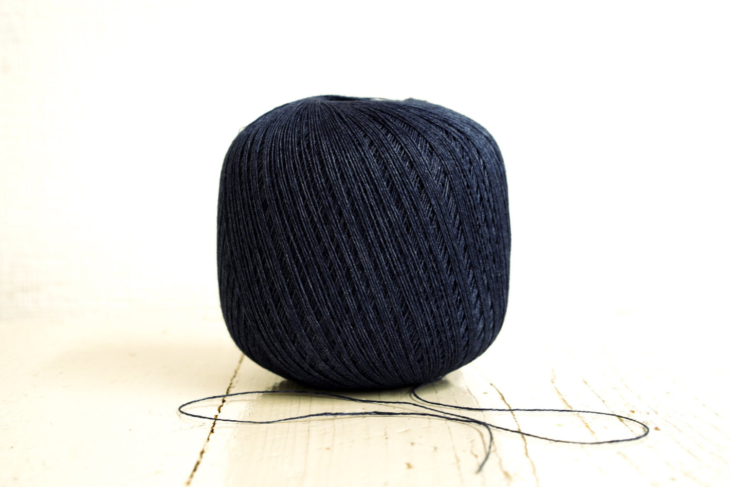 Dark denim blue 100% linen yarn | dark-denim-blue-100-linen-yarn