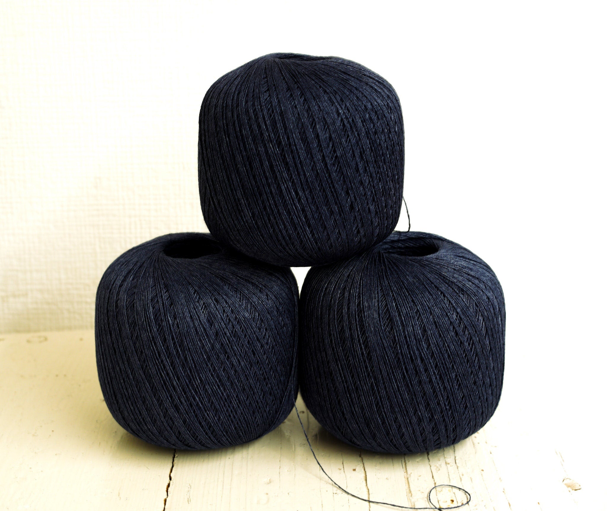 Dark denim blue 100% linen yarn | dark-denim-blue-100-linen-yarn