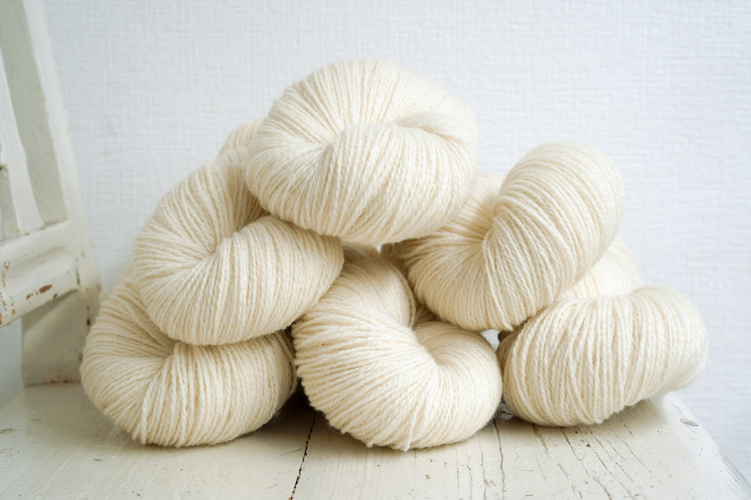 New Zealand fingering wool yarn 500g/17.5 oz. - Milk white wool in skeins for dyeing projects, weaving, hand or machine knitting - YarnHome | new-zealand-fingering-wool-yarn-500g-17-5-oz-milk-white-wool-in-skeins-for-dyeing-projects-weaving-hand-or-machine-knitting-yarnhome