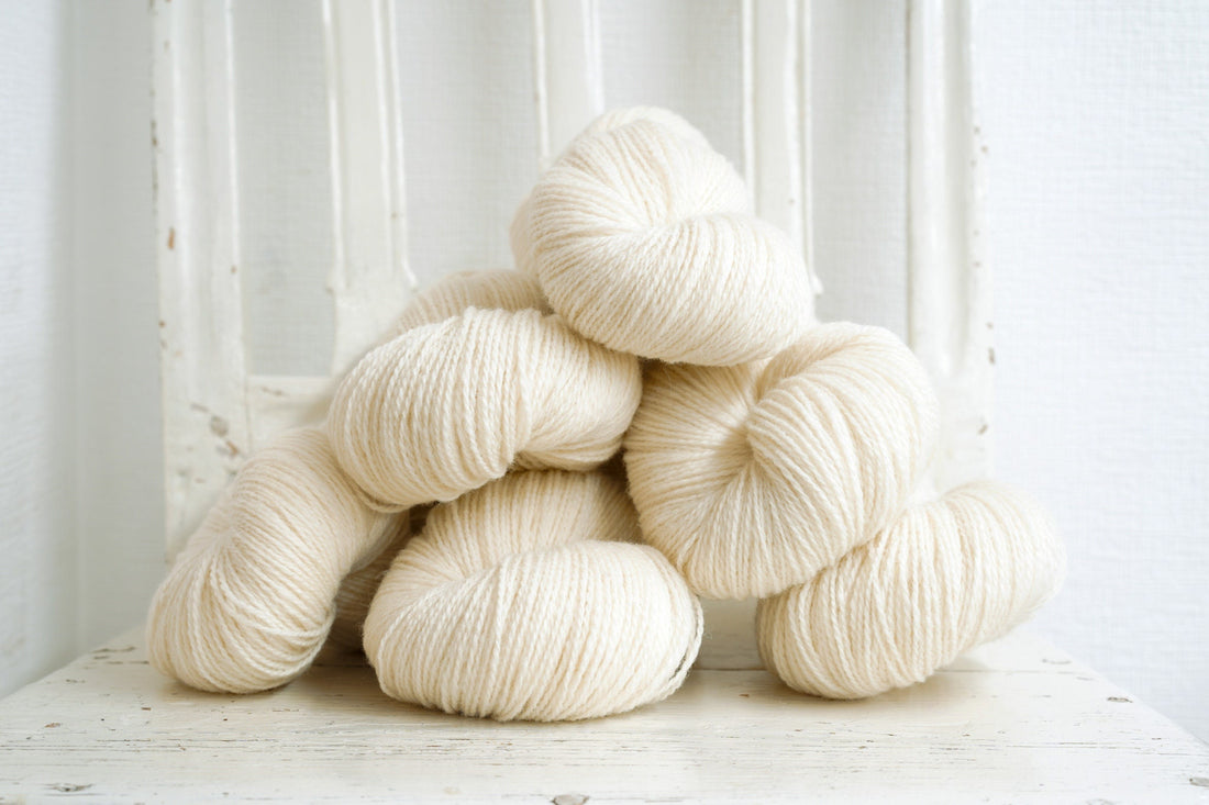 New Zealand fingering wool yarn 500g/17.5 oz. - Milk white wool in skeins for dyeing projects, weaving, hand or machine knitting - YarnHome | new-zealand-fingering-wool-yarn-500g-17-5-oz-milk-white-wool-in-skeins-for-dyeing-projects-weaving-hand-or-machine-knitting-yarnhome