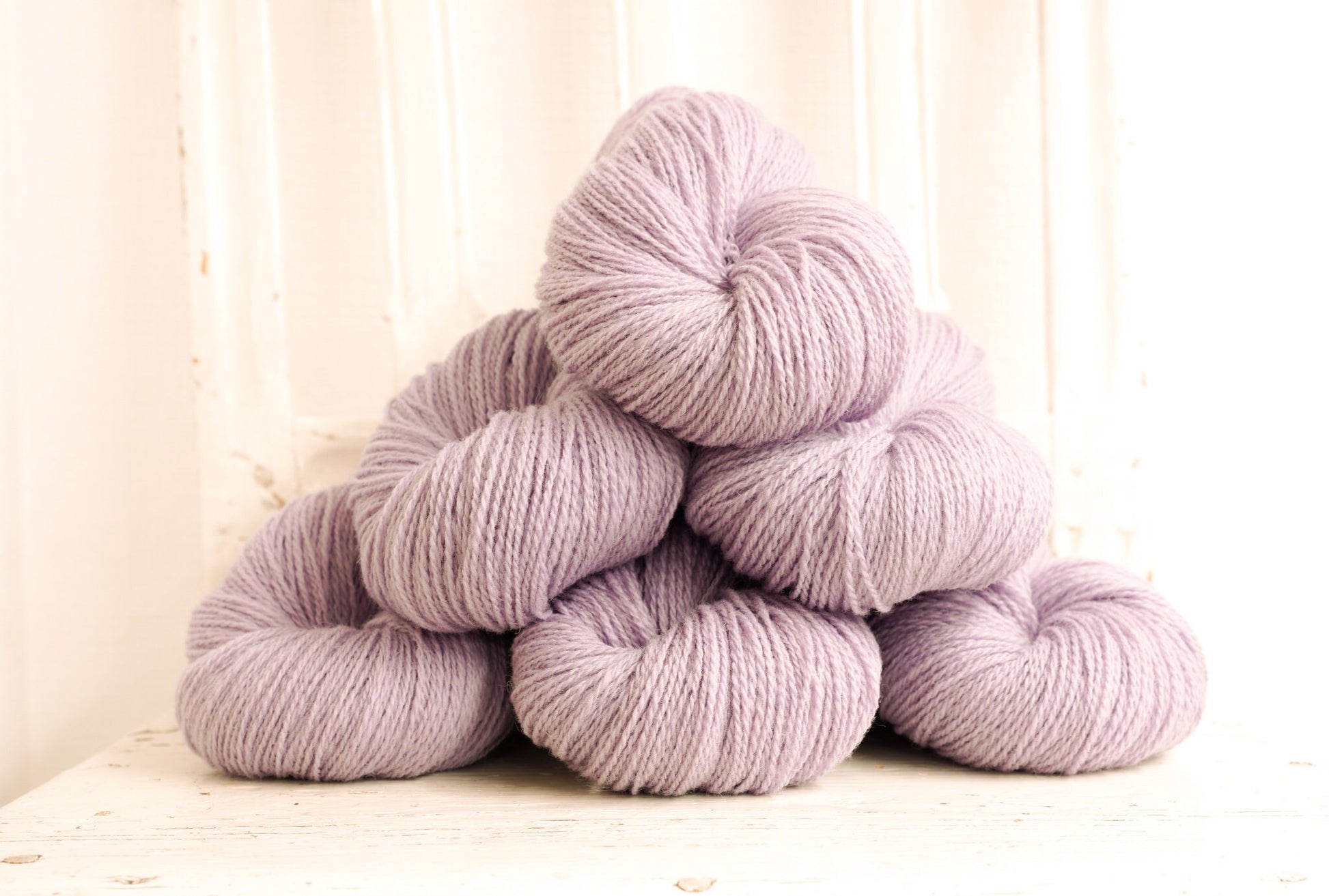 Lilac fingering wool yarn | lilac-fingering-wool-yarn