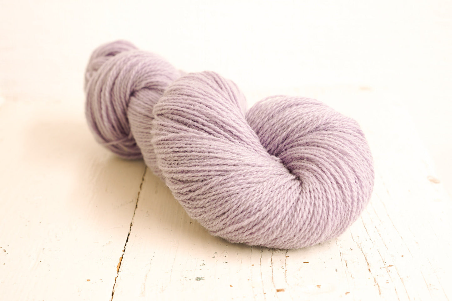 Lilac fingering wool yarn | lilac-fingering-wool-yarn