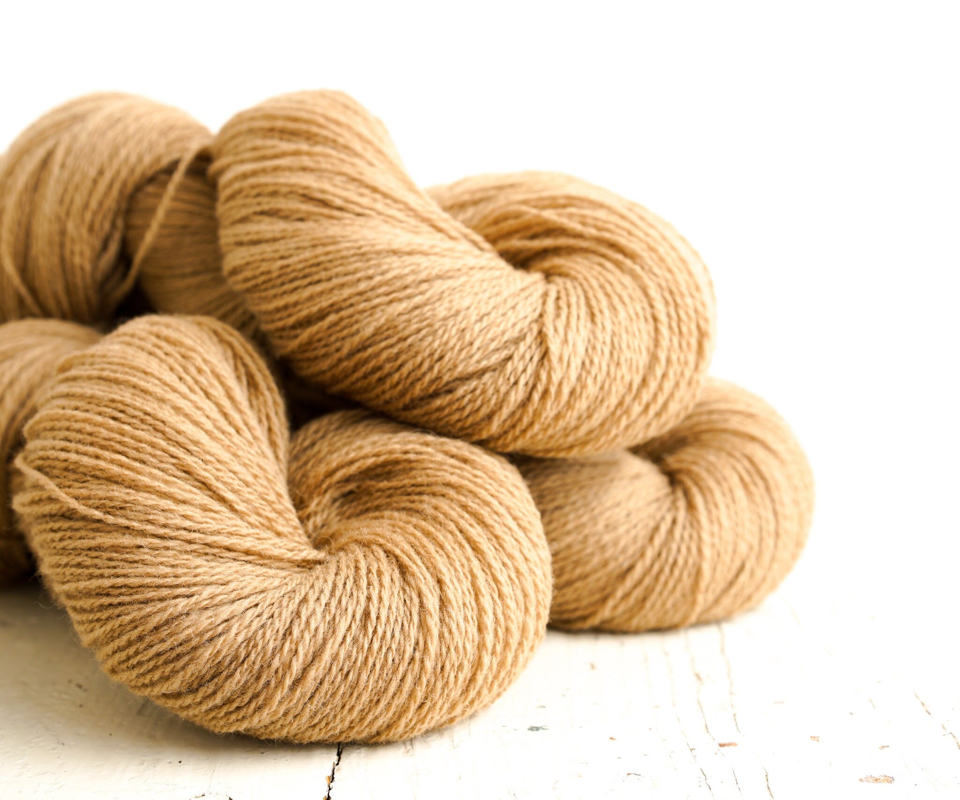 Latte brown wool yarn - 100g./3,50 oz. - New Zealand wool for hand or machine knitting, weaving plaids, cardigans, knitter gift - 650 Color | latte-brown-wool-yarn-100g-3-50-oz-new-zealand-wool-for-hand-or-machine-knitting-weaving-plaids-cardigans-knitter-gift-650-color