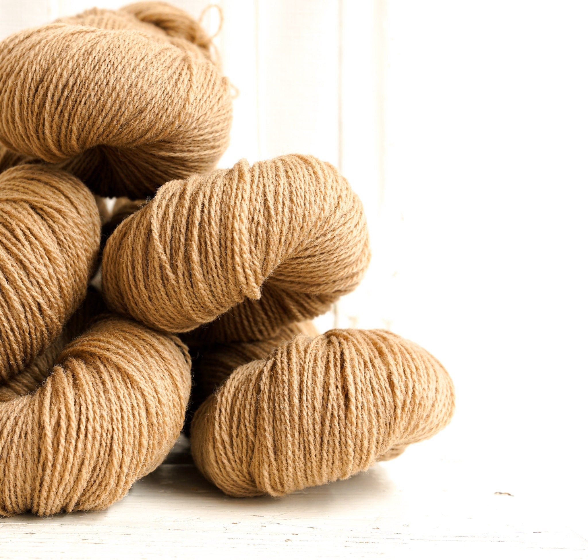 Latte brown wool yarn - 100g./3,50 oz. - New Zealand wool for hand or machine knitting, weaving plaids, cardigans, knitter gift - 650 Color | latte-brown-wool-yarn-100g-3-50-oz-new-zealand-wool-for-hand-or-machine-knitting-weaving-plaids-cardigans-knitter-gift-650-color