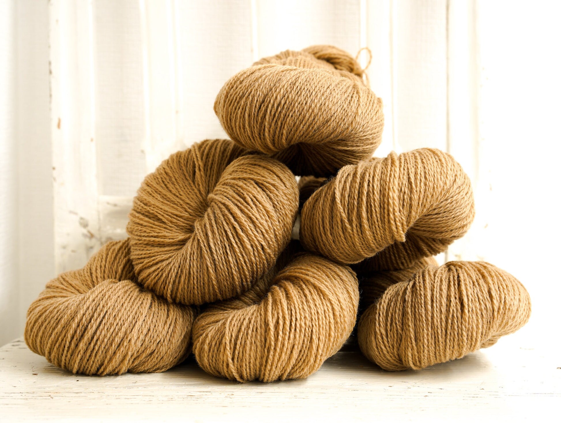Latte brown wool yarn - 100g./3,50 oz. - New Zealand wool for hand or machine knitting, weaving plaids, cardigans, knitter gift - 650 Color | latte-brown-wool-yarn-100g-3-50-oz-new-zealand-wool-for-hand-or-machine-knitting-weaving-plaids-cardigans-knitter-gift-650-color