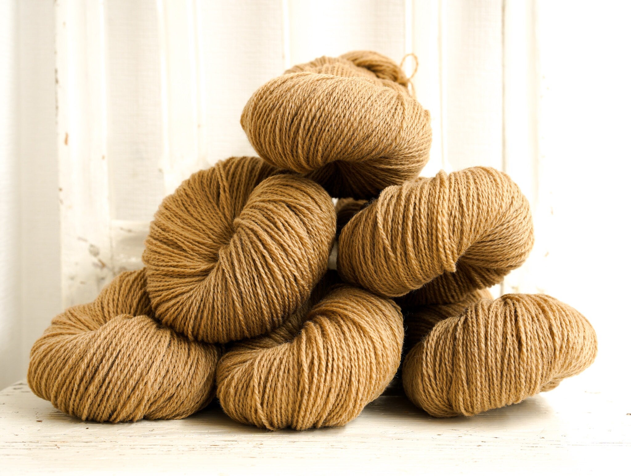 Latte brown wool yarn - 100g./3,50 oz. - New Zealand wool for hand or machine knitting, weaving plaids, cardigans, knitter gift - 650 Color | latte-brown-wool-yarn-100g-3-50-oz-new-zealand-wool-for-hand-or-machine-knitting-weaving-plaids-cardigans-knitter-gift-650-color