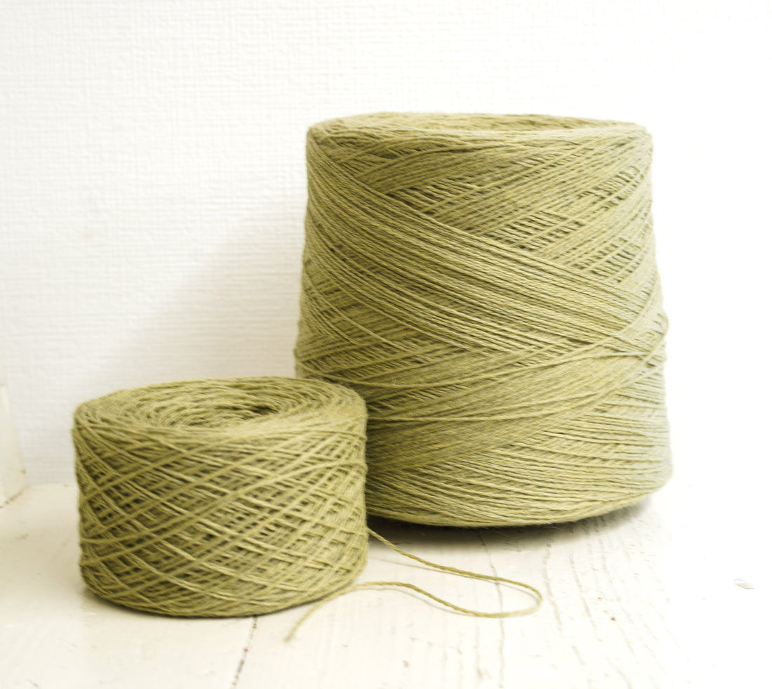 Olive green wool in cone 900g/31.7oz - Fingering wool fiber for weaving plaids, hands or machine knitting men&