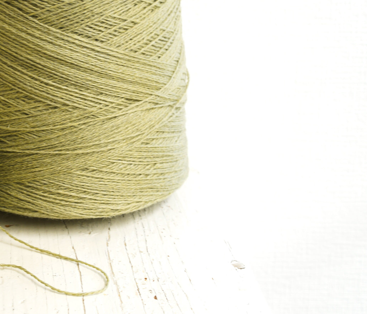 Olive green wool in cone 900g/31.7oz - Fingering wool fiber for weaving plaids, hands or machine knitting men&