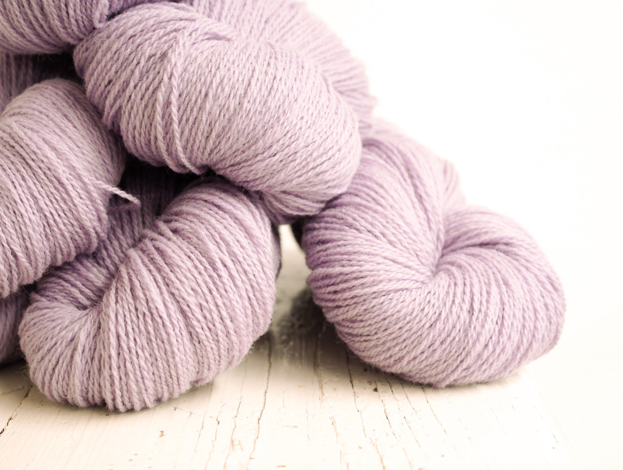 Lilac fingering wool yarn | lilac-fingering-wool-yarn