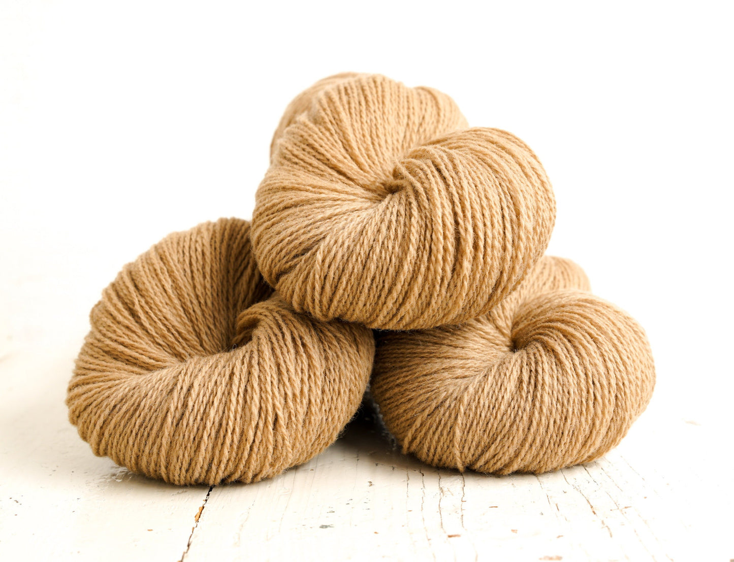Latte brown wool yarn - 100g./3,50 oz. - New Zealand wool for hand or machine knitting, weaving plaids, cardigans, knitter gift - 650 Color | latte-brown-wool-yarn-100g-3-50-oz-new-zealand-wool-for-hand-or-machine-knitting-weaving-plaids-cardigans-knitter-gift-650-color