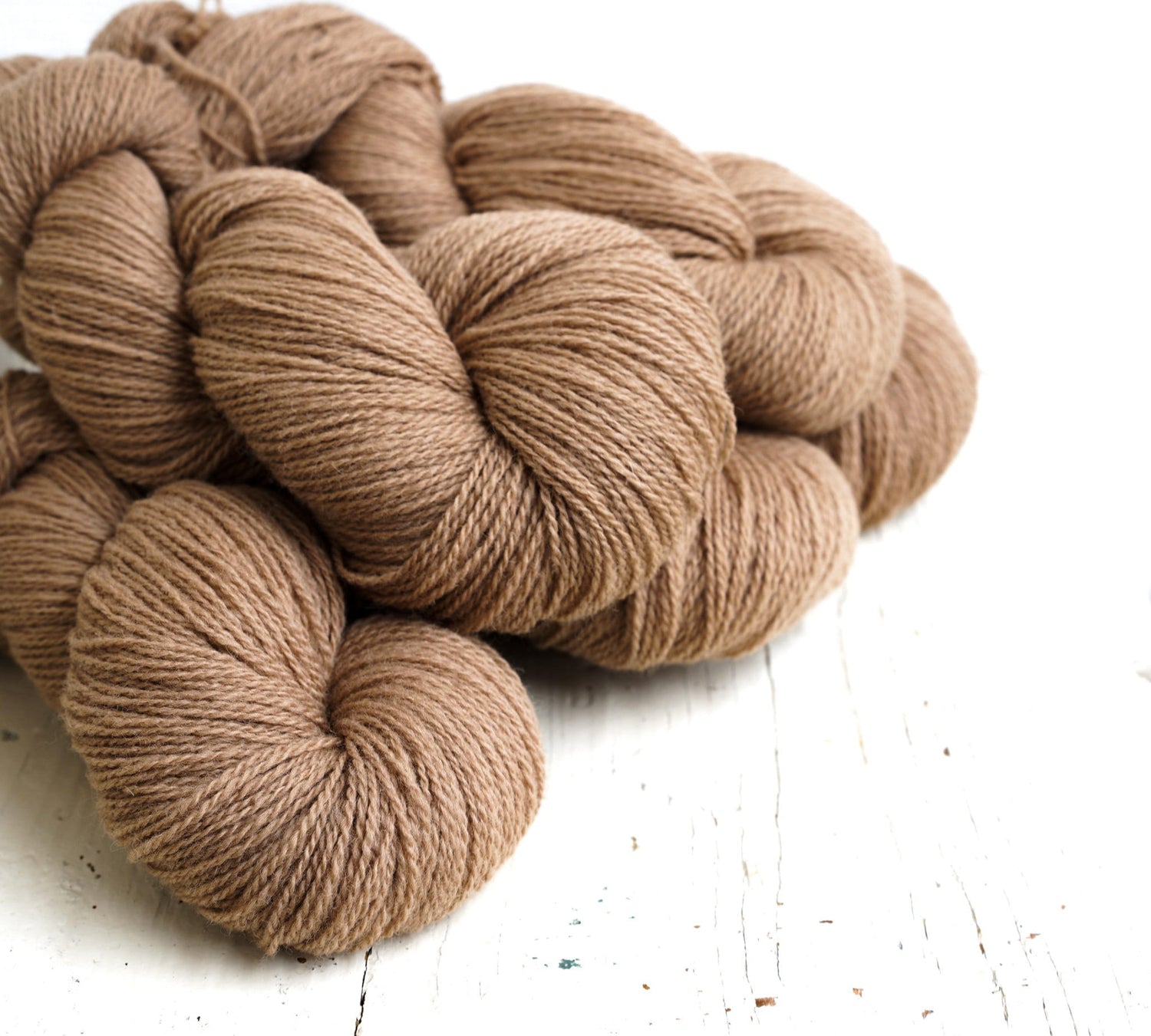 Taupe brown wool yarn - 100g./350m.- New Zealand fingering wool yarn - Sustainable wool - Crochet squares wool fiber - plaids weaving wool | taupe-brown-wool-yarn-100g-350m-new-zealand-fingering-wool-yarn-sustainable-wool-crochet-squares-wool-fiber-plaids-weaving-wool