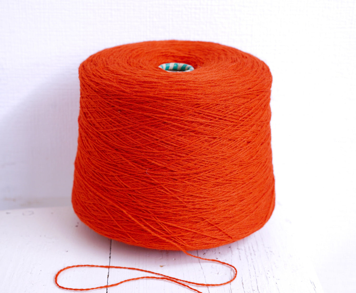 Scarlet red wool in cone 0,9kg/31.7oz - Fingering yarn  for weaving plaids, socks knitting, women&